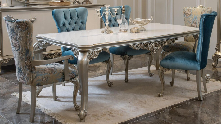 Wonderful dining table in classic n design with exclusive r table top