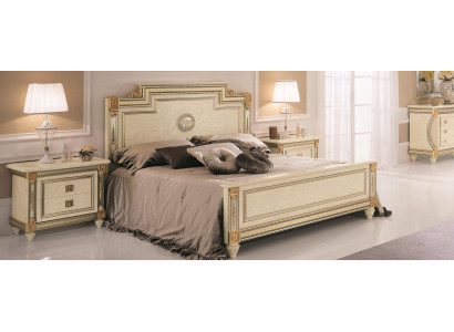 Royal Bed 2x Bedside tables Bedroom Suite 3pcs. Set of wooden beds new