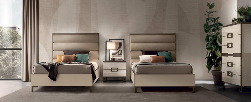 Hotel Furnishings 2x Beds + Bedside table Design Luxury Modern Furniture 3-piece. set