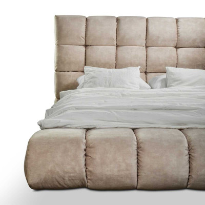 Luxurious Plush Bed in the Bedroom Big handy Designer Bed new Indoor area