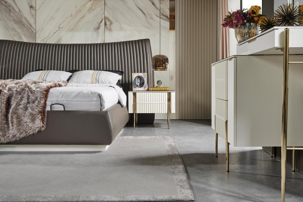 Modern bedroom set Designer Set Bed 2x Bedside tables 5 pieces.