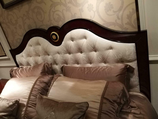 Double bed bed marriage bed design luxury luxur beds baroque rococo antique style leather