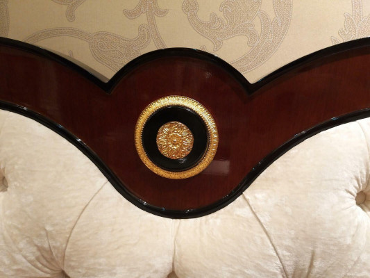 Double bed bed marriage bed design luxury luxur beds baroque rococo antique style leather
