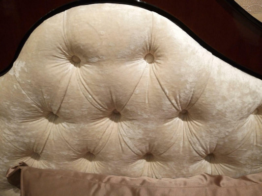 Double bed bed marriage bed design luxury luxur beds baroque rococo antique style leather