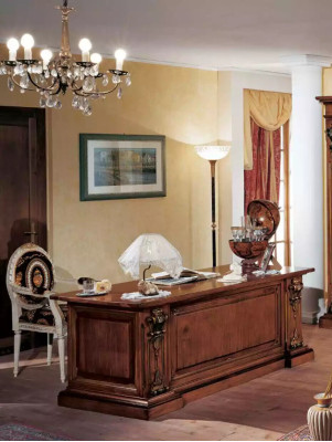 Brown Solid wood Desk Classic Office furniture Study room Table