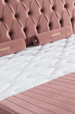 Boxspring Pink Chesterfield Bed Elegant Design Luxury 2x Bedside tables 3pcs.