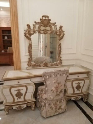 Rococo dressing table with magnificent carvings and gilding