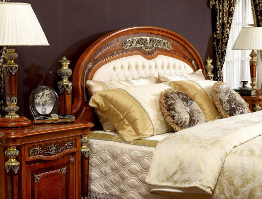 Complete's Bedroom Luxury Designer Antique Style Bed Dressing table Bedside tables