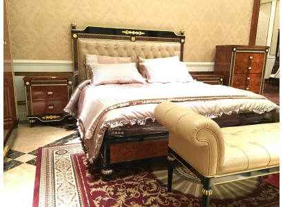 Baroque style luxury bedroom furniture with gilded decorations