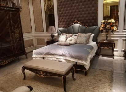 Bedroom Set Bedside tables Bed 5 pieces. Baroque Rococo Antique Style Wood Bed new