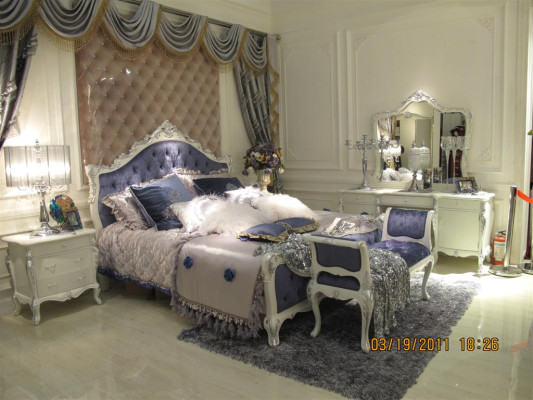 Elegant 6-piece Bedroom Complete set with silver accents