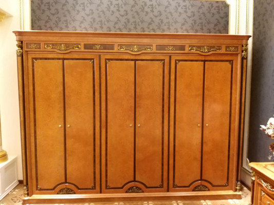 Magnificent baroque bedroom set consisting of 9 parts
