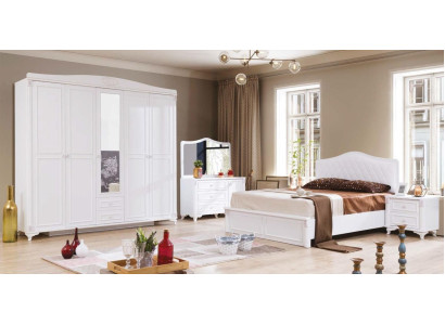 Luxury bedroom set 4 pieces. Bed 2 Bedside tables Chest of drawers Landhfrom  Furniture new
