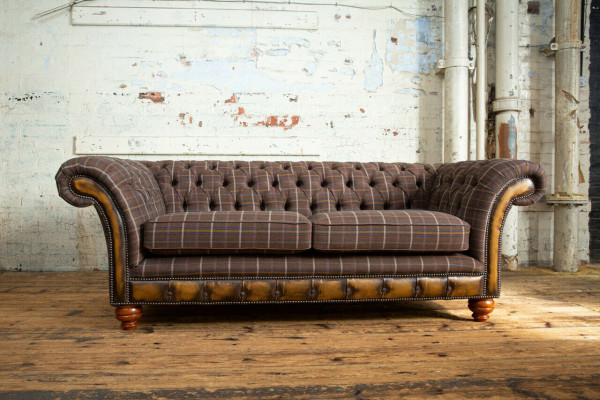 Classic Designer Brown Sofa Three Seater Seater Chesterfield Style Modern Couch
