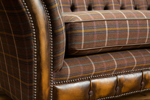 Classic Designer Brown Sofa Three Seater Seater Chesterfield Style Modern Couch