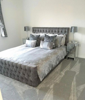 Gray Stylish Chesterfield Double bed Designer Bedroom Beds