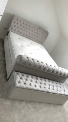 English Designer Bedroom Upholstery Beds Double Bed Hotel Chesterfield