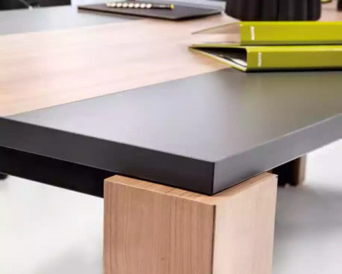 High-quality conference tables for efficient discussions and meetings