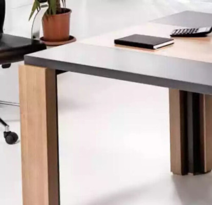 High-quality conference tables for efficient discussions and meetings