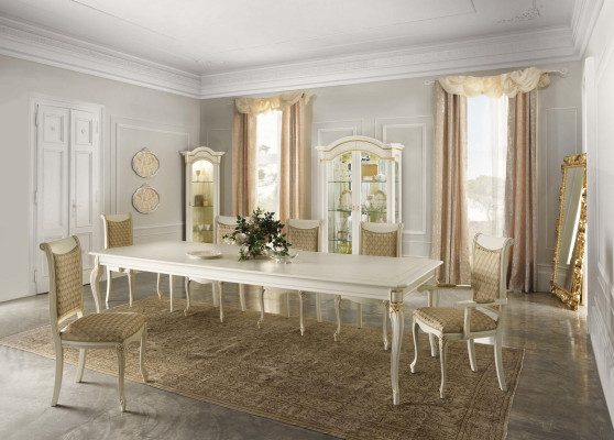 Dining room set 9 pieces. Dining table 6x Chairs Display case Wardrobe Showcases Solid wood