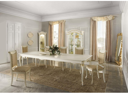Dining room set 9 pieces. Dining table 6x Chairs Display case Wardrobe Showcases Solid wood