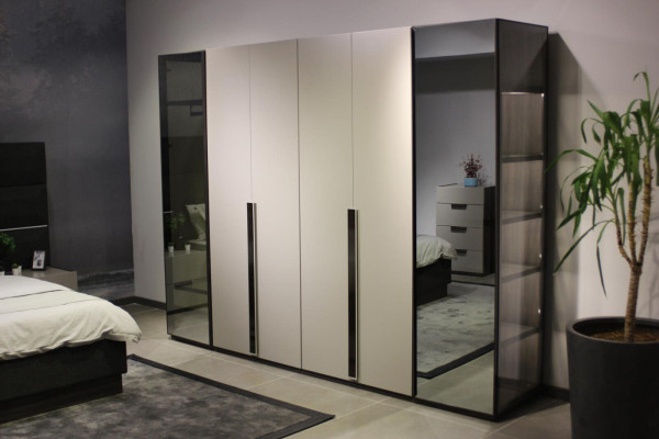 Wardrobe Designer Wardrobe with Mirror Bedroom Luxury Furniture Wood new