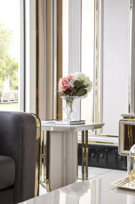 Side table White Living room Metal Glass new Modern Design Furniture Luxury
