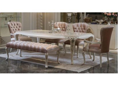 Classic s Dining room furniture set in soft pink in natural wood