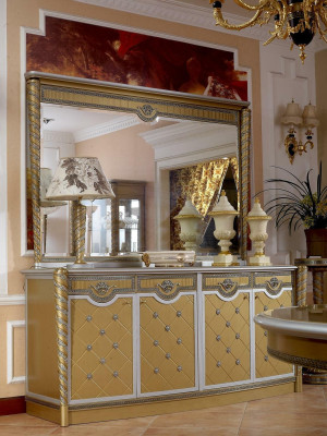Noble Medusa Chest of drawers Buffet XXL Chests of drawers Wardrobe with Mirror Baroque Rococo new
