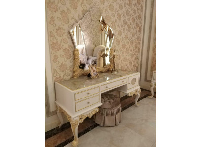 Luxurious Classic r Dressing table with Mirror and Stool