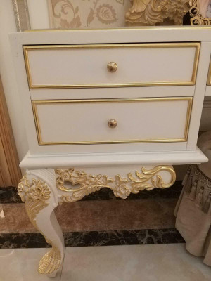 Luxurious Classic r Dressing table with Mirror and Stool